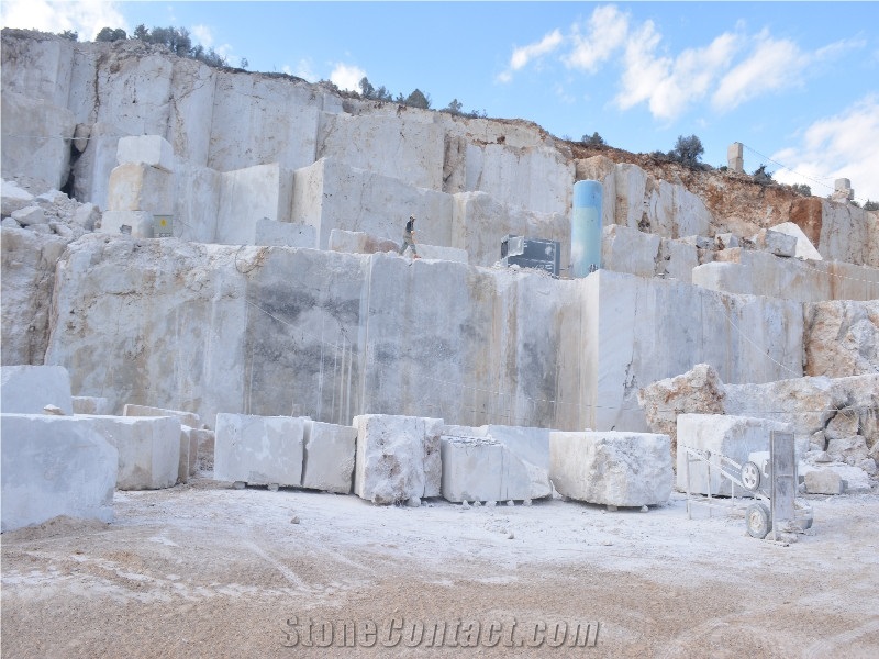 Tundra Grey Marble Quarry