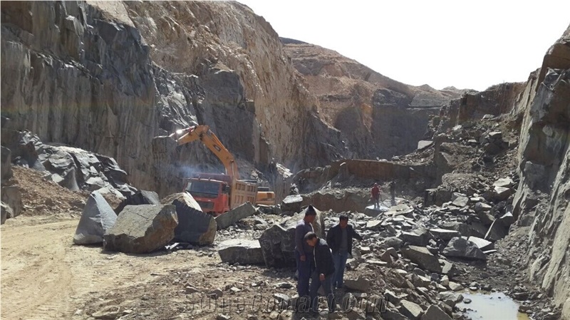 Fengzhen Black Granite quarry