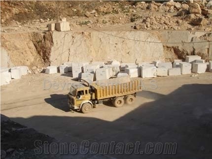 Devmer Beige Marble Quarry