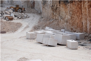 Valtura Regatta Fossil Limestone Quarry