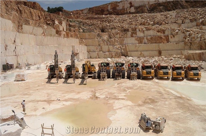 Bilecik Beige Marble Quarry