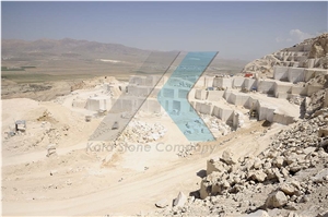 Abgarm Mahalat Travertine Quarry