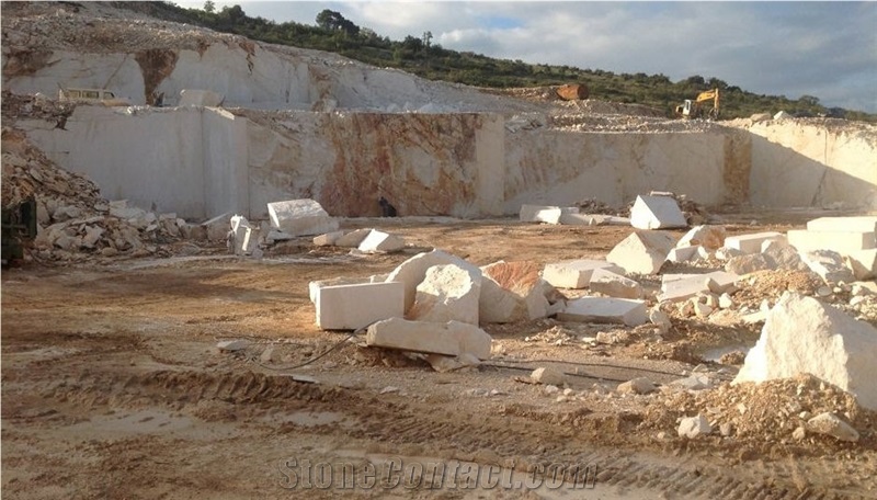 King Beige Marble Quarry