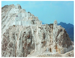 Crema Persia Marble Quarry