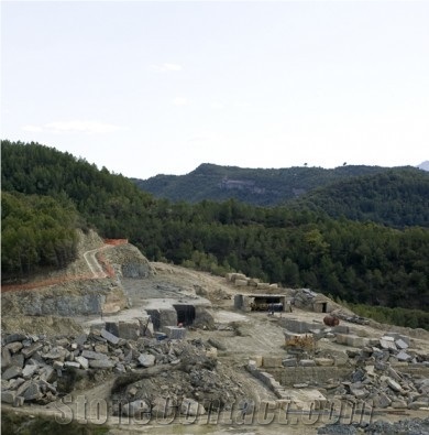 Montcau Arenisca Quarry