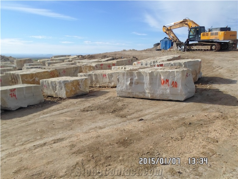Thala Beige Limestone Quarry