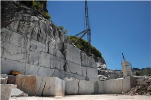 Calacatta Delicato Marble Quarry V