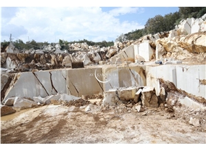 Bursa Gold Beige Marble Quarry