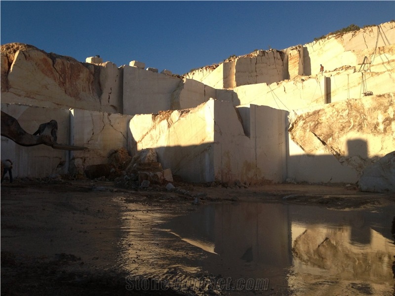 Barida Beige Marble Quarry