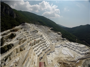 Dramas White Marble, Drama Misty White Marble Quarry