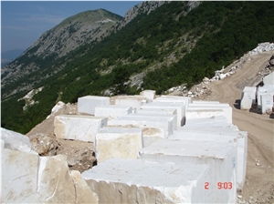 Volakas White, Pirgon White, Kyknos White, Areti White Marble Quarry