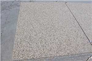 G350 Yellow Seasame Granite Bushhammered Slabs for Outside Paving, China Yellow Granite