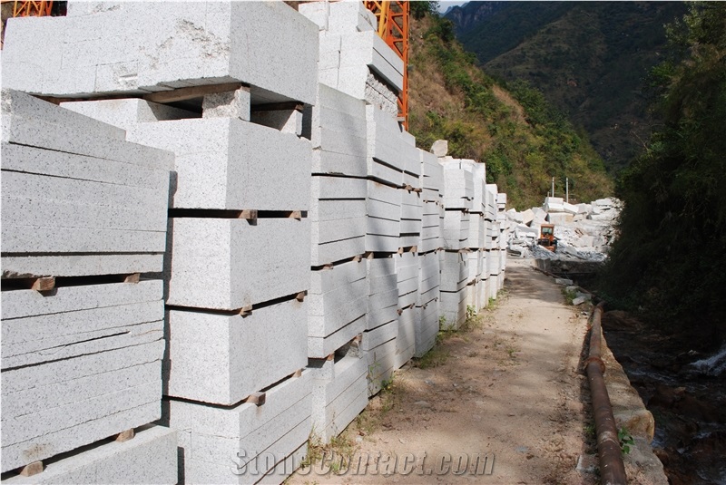 China Cheapest White Granite ,Pear White Granite , Garden Granite .Out-Door Granite ,Floor Granite ,Wall Granite .White Granite Slabs ,White Granite Tiles .