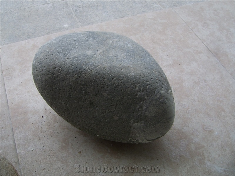 Black Honed Pebble Stone