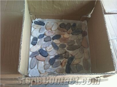 Honed Mixed River Pebble Stone Pattern