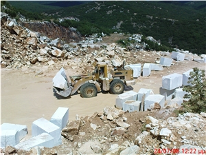 Semi White Kavala Marble Blocks