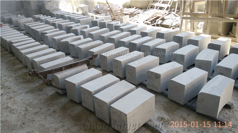 Chinese Light Grey Granite Kerbstone/Curbstone/Side Stone/Road Stone