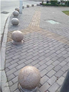 G682 Yellow Granite Parking Stone Ball with Base
