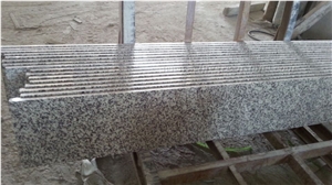 Competitive Price High Quality Chrysanthemum Yellow Granite Polished Stair,Steps & Risers, Treads and Threshold