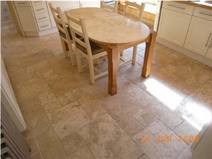 Brushed Classic Travertine Kitchen Floor Pattern
