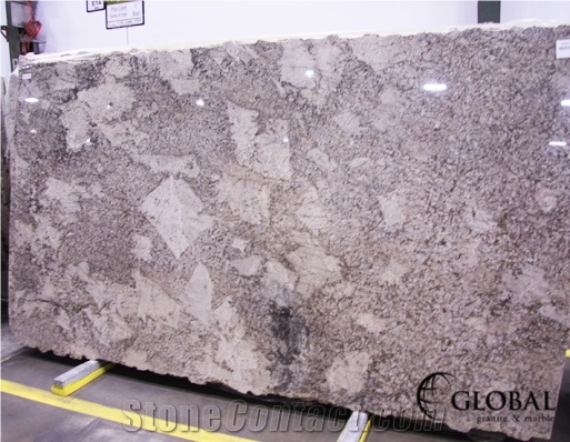 Pergaminho Granite Slabs