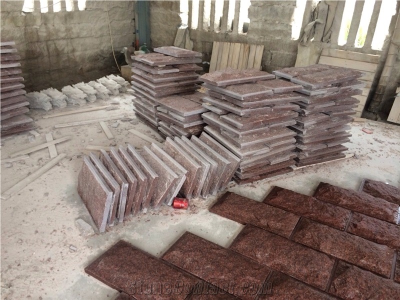 Indian Red Granite Mushroom Stone for Wall Cladding