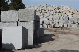 Cinza Lapa Granite Blocks
