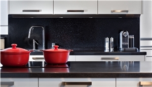 Quartz Stone Polished Surfaces Counter Tops Kitchen Tops with Various Edges and Customized Edges Available 2/3cm Thick