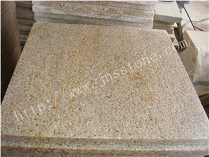 Cut-To-Size Stone/China Yellow Granite/Golden Sun /Golden Desert/Walling/Flooring/Paving G682 Granite Tile