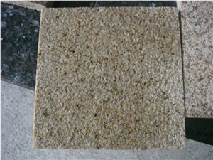 Golden Sun /Golden Desert/Walling/Flooring/Paving G682 / Granite Tile/Cut-To-Size Stone/China Yellow Granite