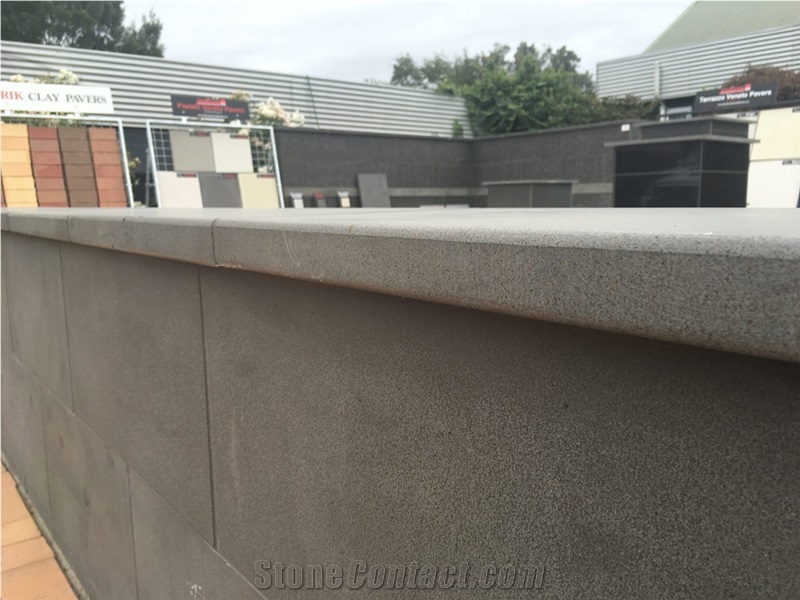 China Back Basalt Exterior Stone Curbs,Kerbstone,Road Stone Pavers Landscaping Stone