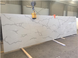 A Quality Calacatta White Marble Look Quartz Stone Solid Surfaces Polished Slabs Tiles Engineered Stone Artificial Stone Slabs for Hotel Kitchen,Bathroom Backsplash Walling Panel Customized Edge