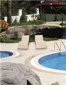 Classic Travertine Pool Coping & Tanning Bed