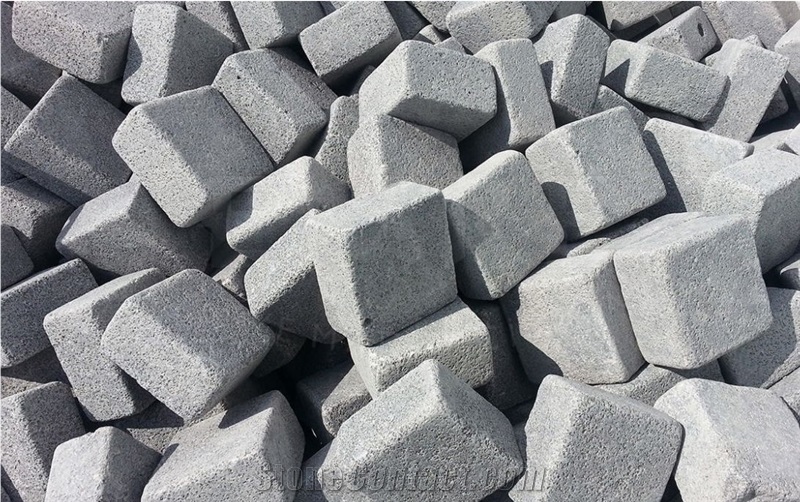 Tumbled Basalt 5x10x10cm Cobble Stone