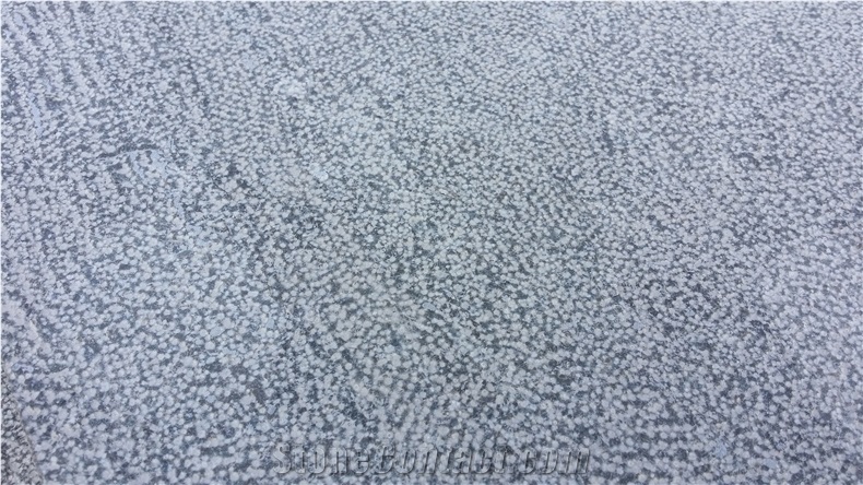 China Yunnan Blue Limestone Bush Hammered Tile Paver