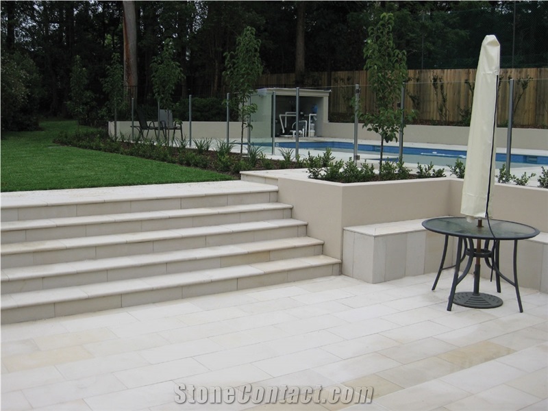 White Honed Limestone Tiles - Pool Deck Wall Floor