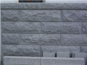 G654 China Impala Black Sesame Grey Granite Mushroom Stone Split Face Stone for Exterior Stone Building Stone