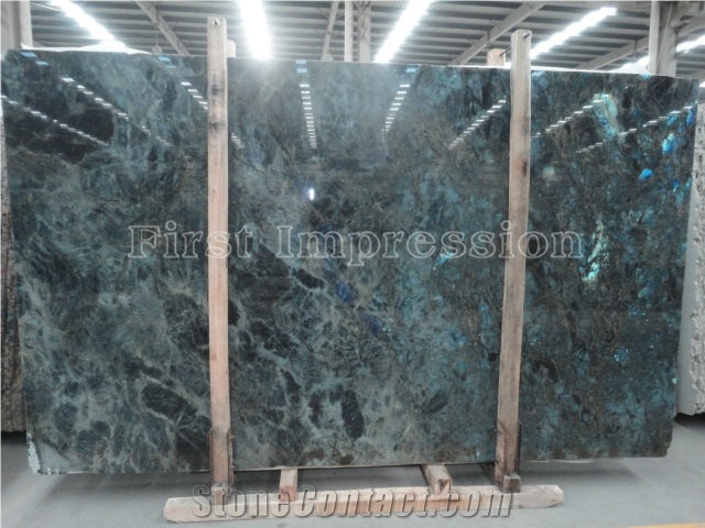 Labradorite Blue/ Granite Polished Slabs & Tiles/ Madagascar Granite with Blue Sparking Spots/Granite Wall Covering& Floor Covering