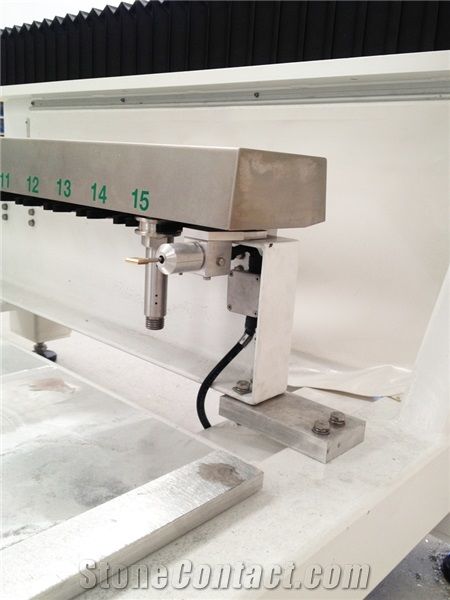 Silver 1500 Working Center with Three Interpolated Axes