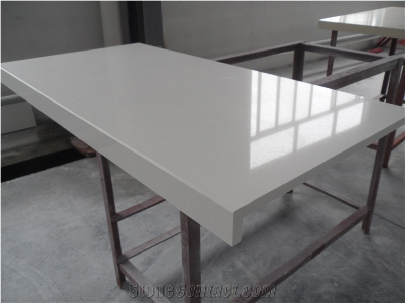 China Glass Cystal White Quartz Stone Countertops with Apron