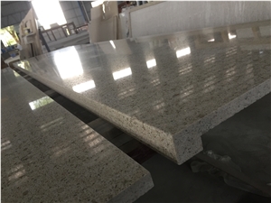 China Good Quality Engineered Stone Gold Coast Quartz Countertops for Usa and Canada Market and for Solid Surface