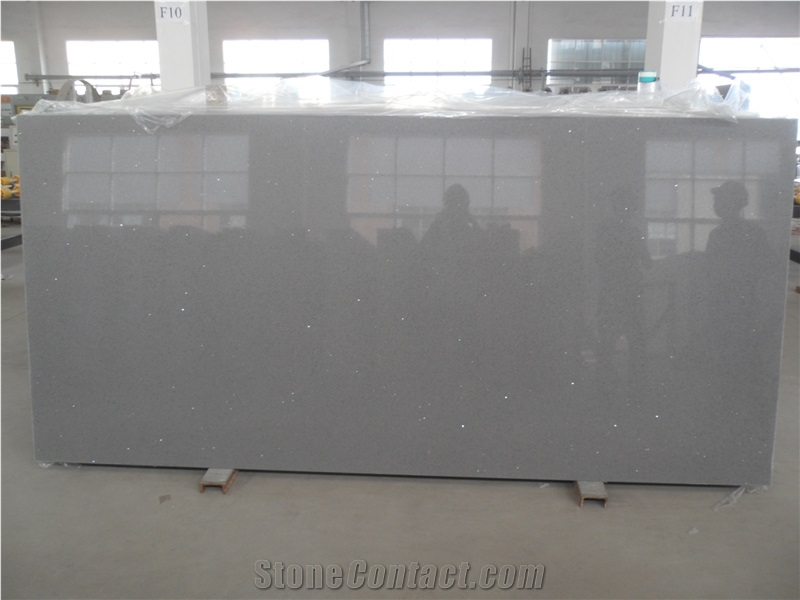 China Light Grey Small Grain Quartz Tile& Slab, Hot Sell Gray Color Engineered Stone Walling, Quartz with Glass Mirror on Sales