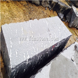 Dark Granite Flamed with White Line,Amazon Black Granite Slabs & Tiles