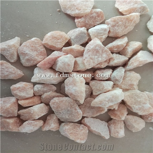 Wholesale Pink Crushed Marble Stone/Pink Landscaping Gravel Rock Granie Chips 3-5cm