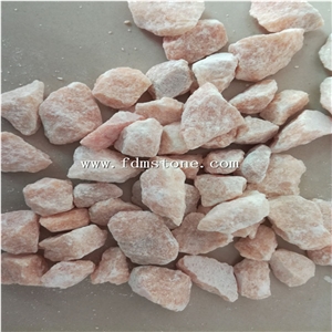 Wholesale Pink Crushed Marble Stone/Pink Landscaping Gravel Rock Granie Chips 3-5cm