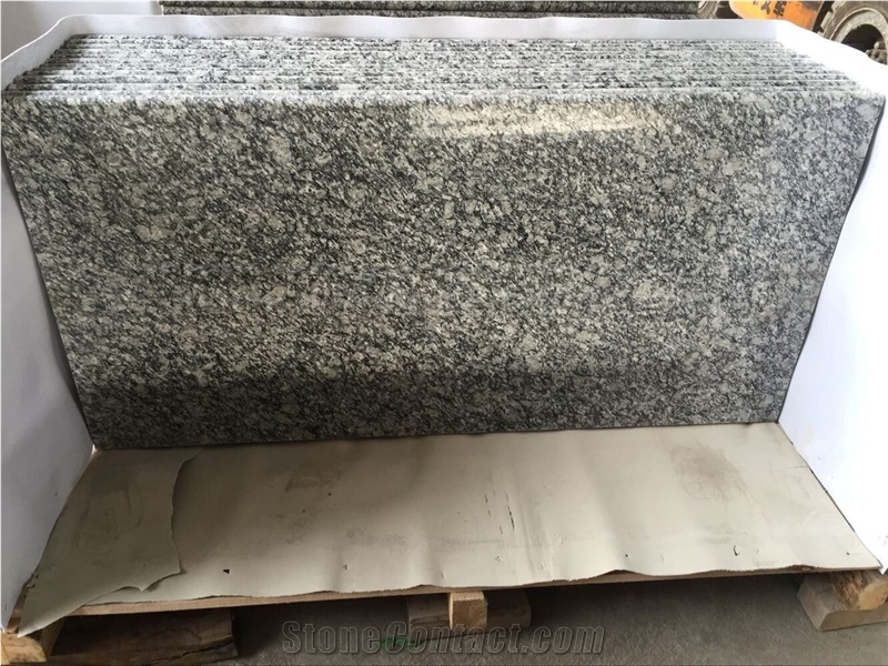 Kitchen Countertop,Bar Top,Worktop and Desk Top for Spray White Granite on Big Sale,Made in China