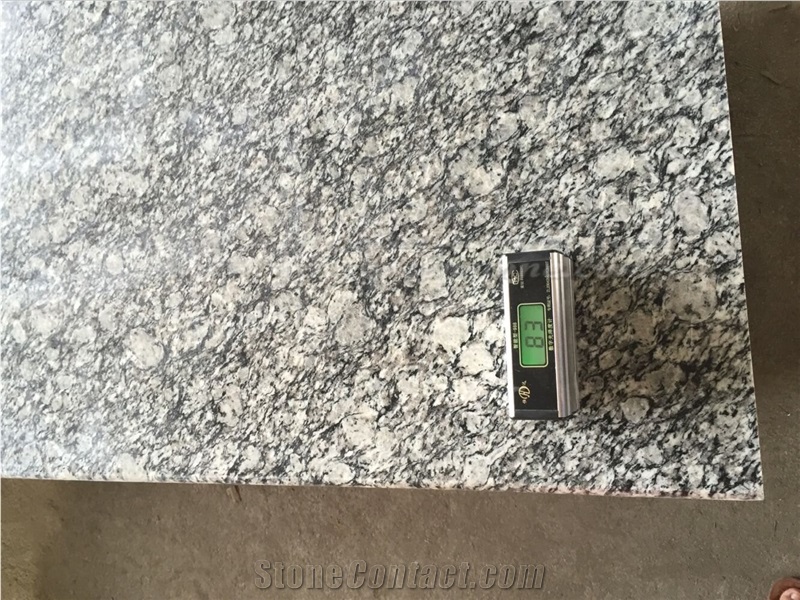 Kitchen Countertop,Bar Top,Worktop and Desk Top for Spray White Granite on Big Sale,Made in China