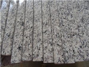 Cheapest Price High Quality Chinese Natural Tiger Skin White Granite Kitchen Countertops/Bench Tops/Bar Top/Worktops/Island Tops/Desk Tops for Project/Hotel/House