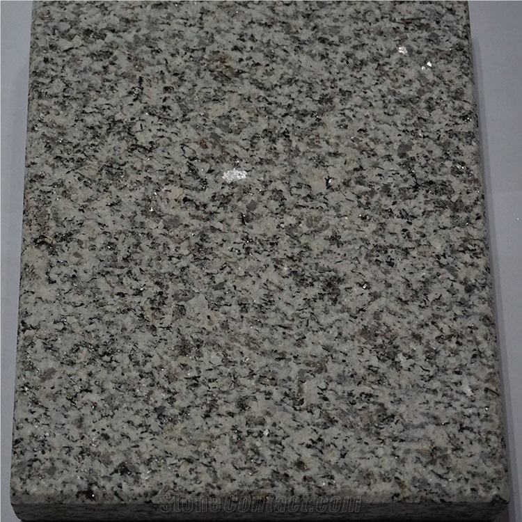 Granite Quarry in Xinjiang Mined White Galaxy Granite