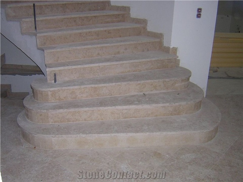 Isernia Limestone Staircase
